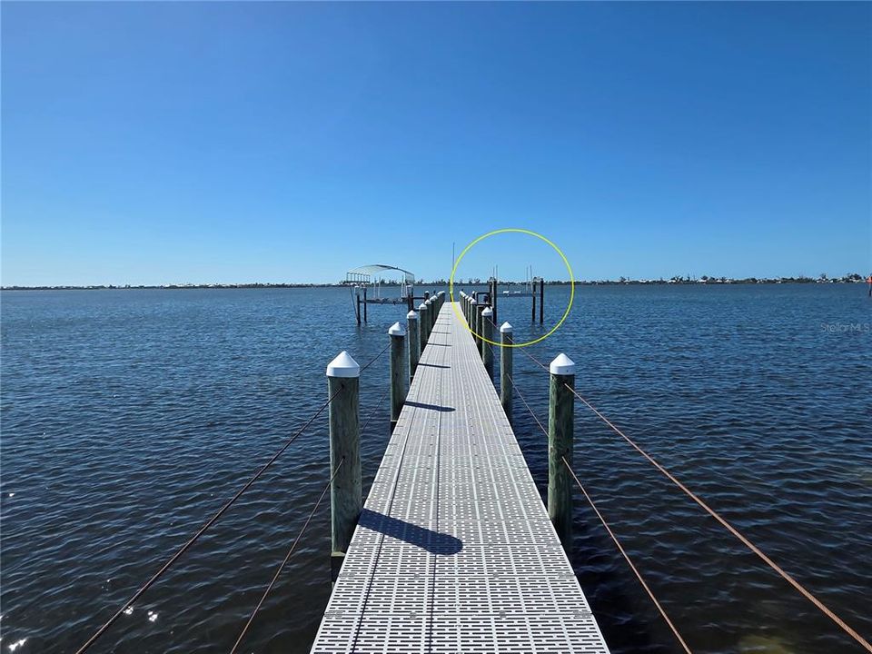 En Venta: $1,450,000 (1.25 acres)
