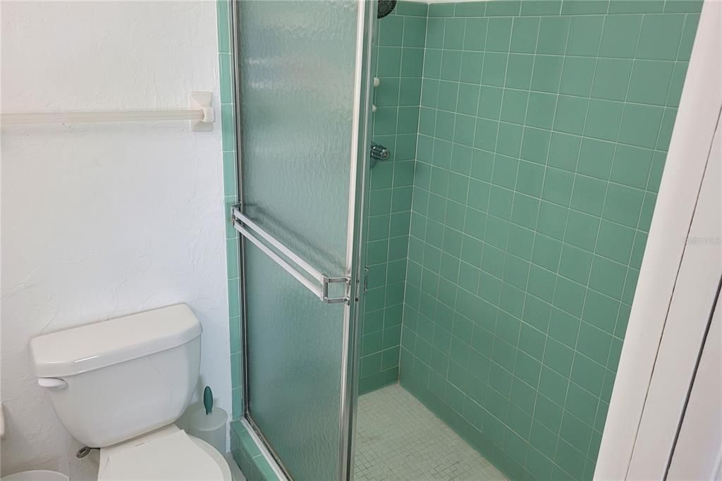 For Sale: $149,900 (2 beds, 2 baths, 972 Square Feet)