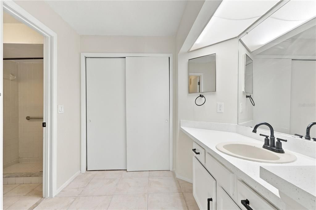 En Venta: $255,000 (2 camas, 2 baños, 1014 Pies cuadrados)