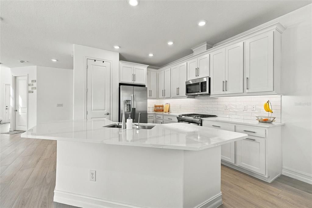 En Venta: $430,000 (3 camas, 2 baños, 2047 Pies cuadrados)
