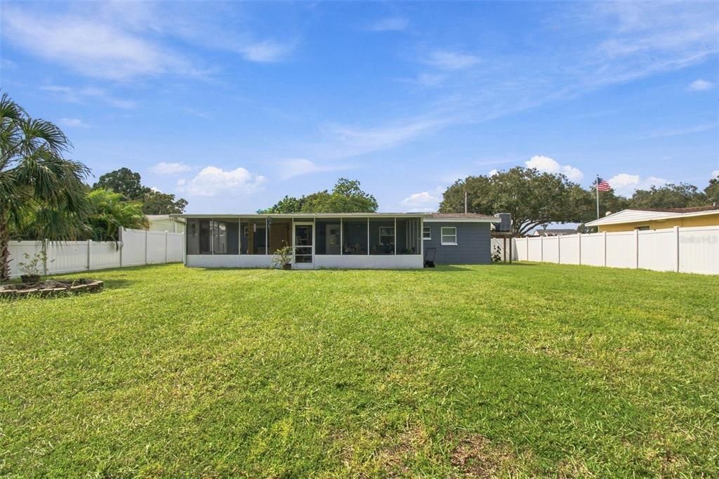 En Venta: $399,500 (4 camas, 2 baños, 1224 Pies cuadrados)