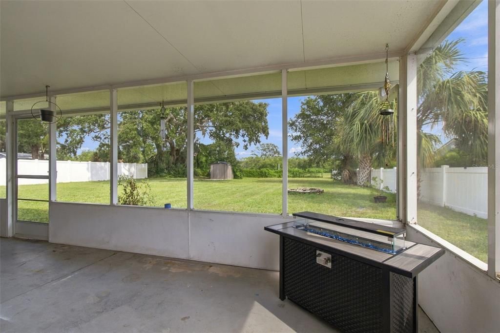 En Venta: $399,500 (4 camas, 2 baños, 1224 Pies cuadrados)