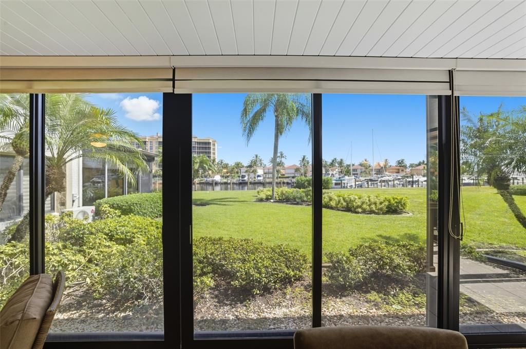 For Sale: $369,000 (3 beds, 2 baths, 2569 Square Feet)