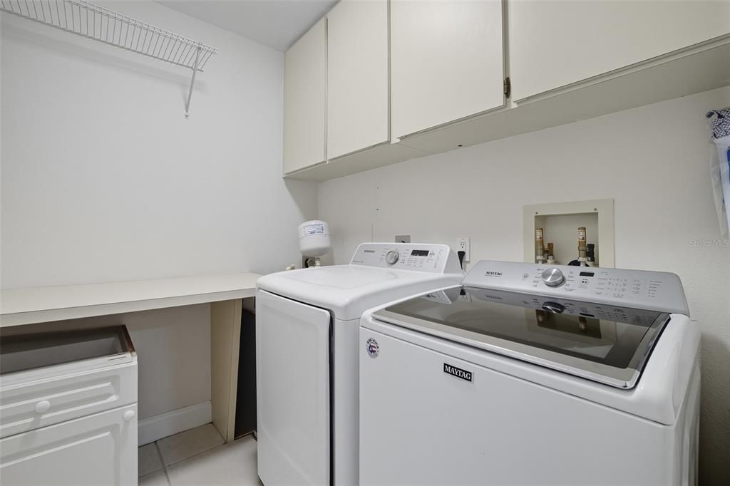 For Sale: $369,000 (3 beds, 2 baths, 2569 Square Feet)