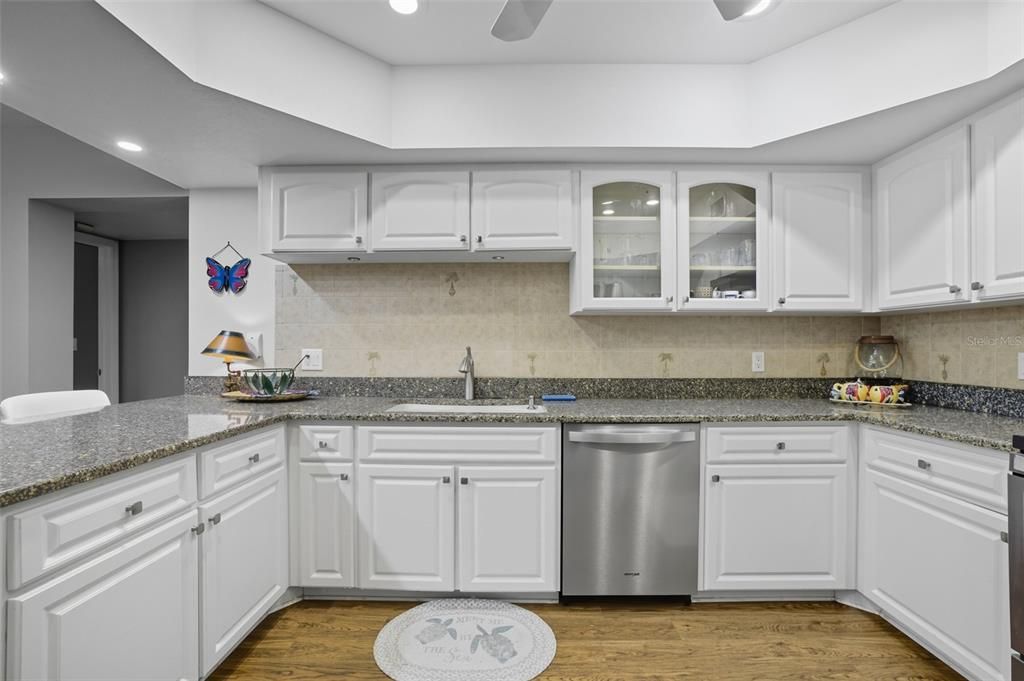 For Sale: $369,000 (3 beds, 2 baths, 2569 Square Feet)