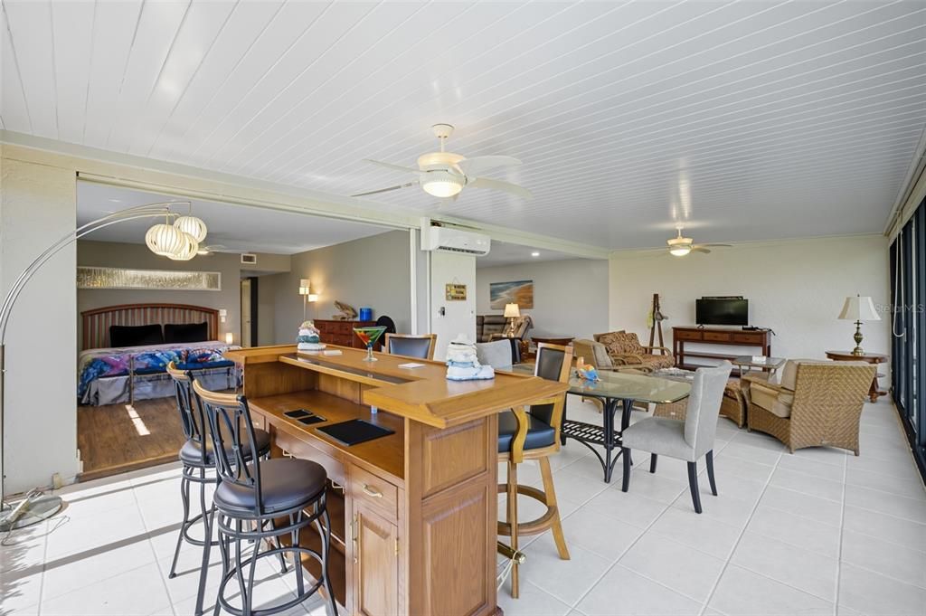 For Sale: $369,000 (3 beds, 2 baths, 2569 Square Feet)