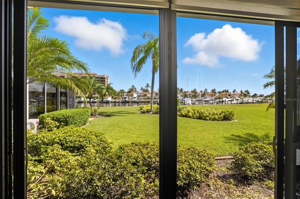 For Sale: $369,000 (3 beds, 2 baths, 2569 Square Feet)