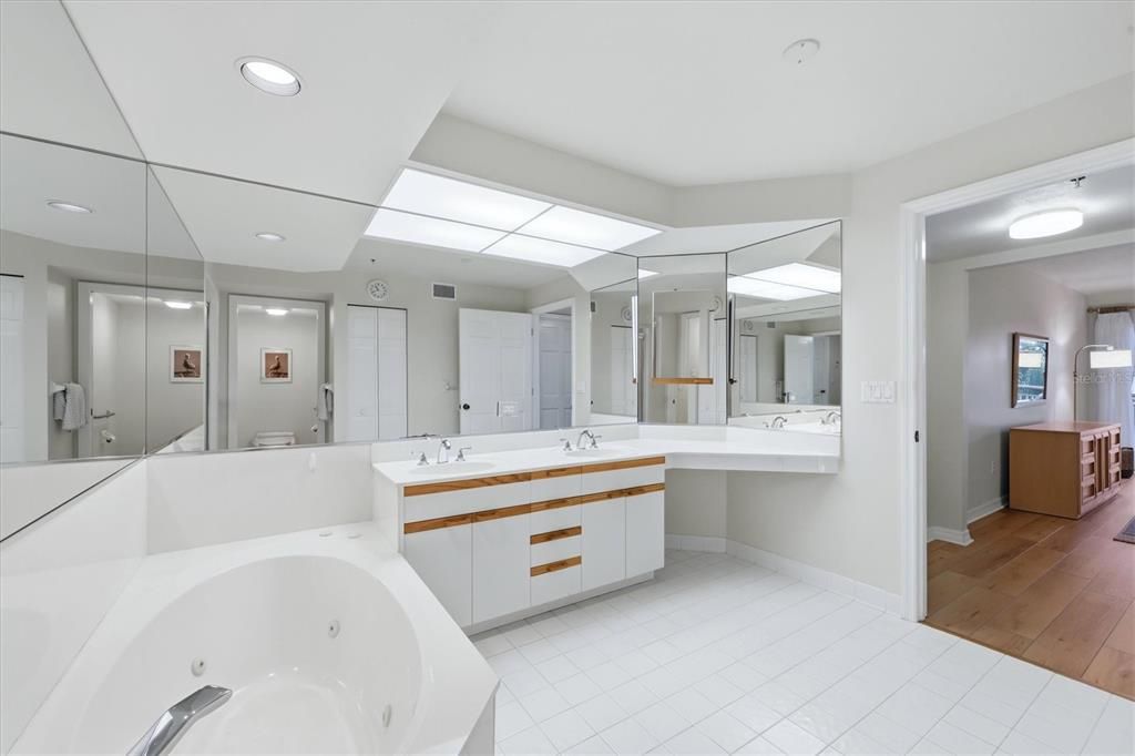 En Venta: $505,000 (2 camas, 2 baños, 2148 Pies cuadrados)