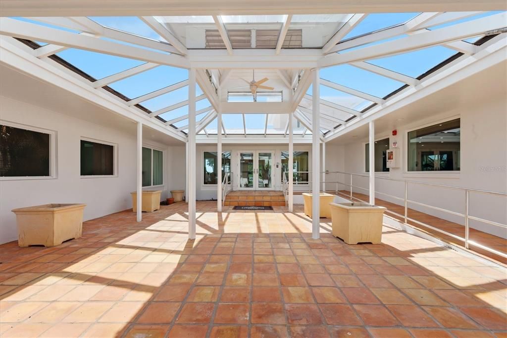 En Venta: $505,000 (2 camas, 2 baños, 2148 Pies cuadrados)