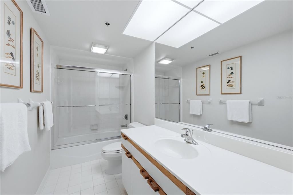 En Venta: $505,000 (2 camas, 2 baños, 2148 Pies cuadrados)