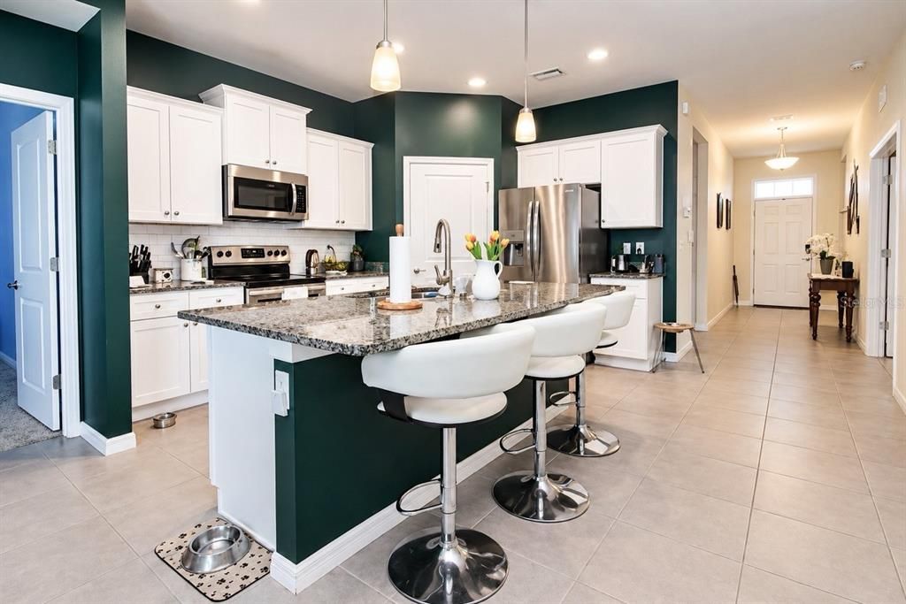En Venta: $385,000 (3 camas, 2 baños, 1722 Pies cuadrados)