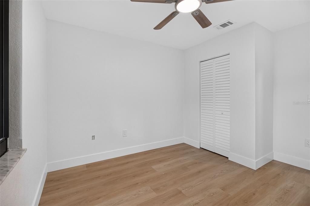 For Sale: $159,900 (2 beds, 2 baths, 1110 Square Feet)