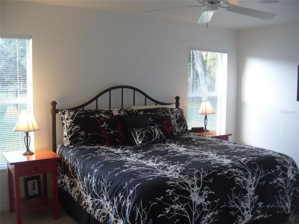 En Venta: $295,200 (3 camas, 2 baños, 1591 Pies cuadrados)