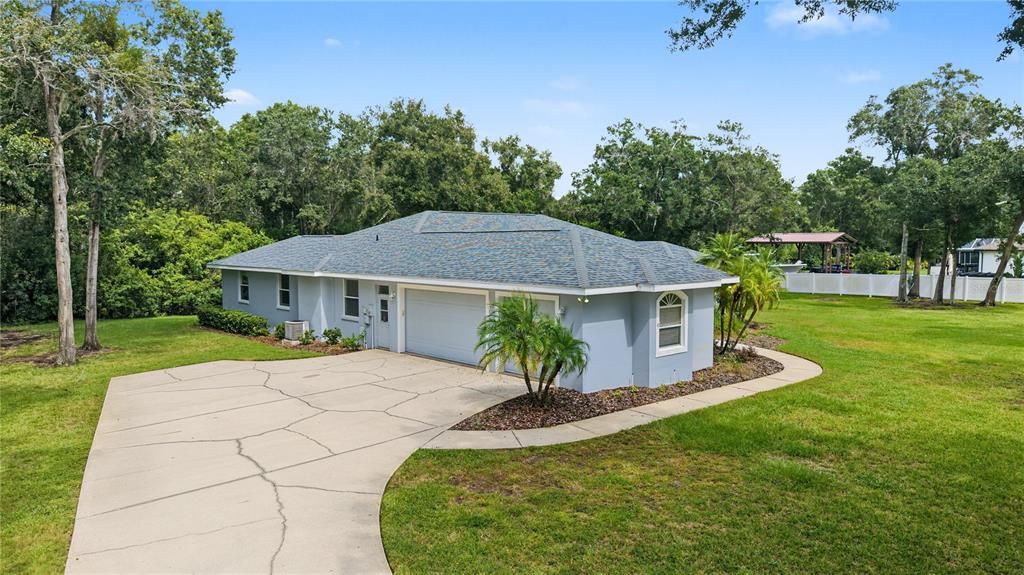En Venta: $699,000 (3 camas, 3 baños, 2610 Pies cuadrados)