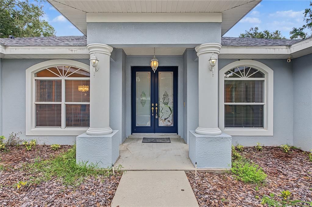 En Venta: $699,000 (3 camas, 3 baños, 2610 Pies cuadrados)