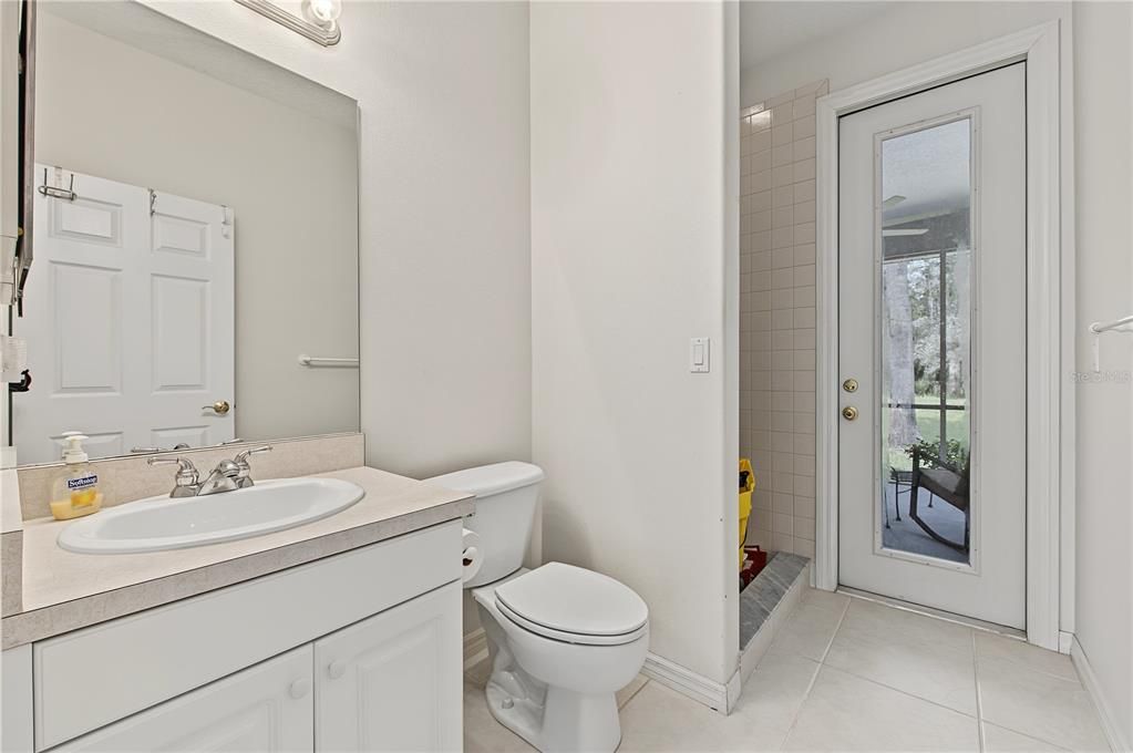 En Venta: $699,000 (3 camas, 3 baños, 2610 Pies cuadrados)