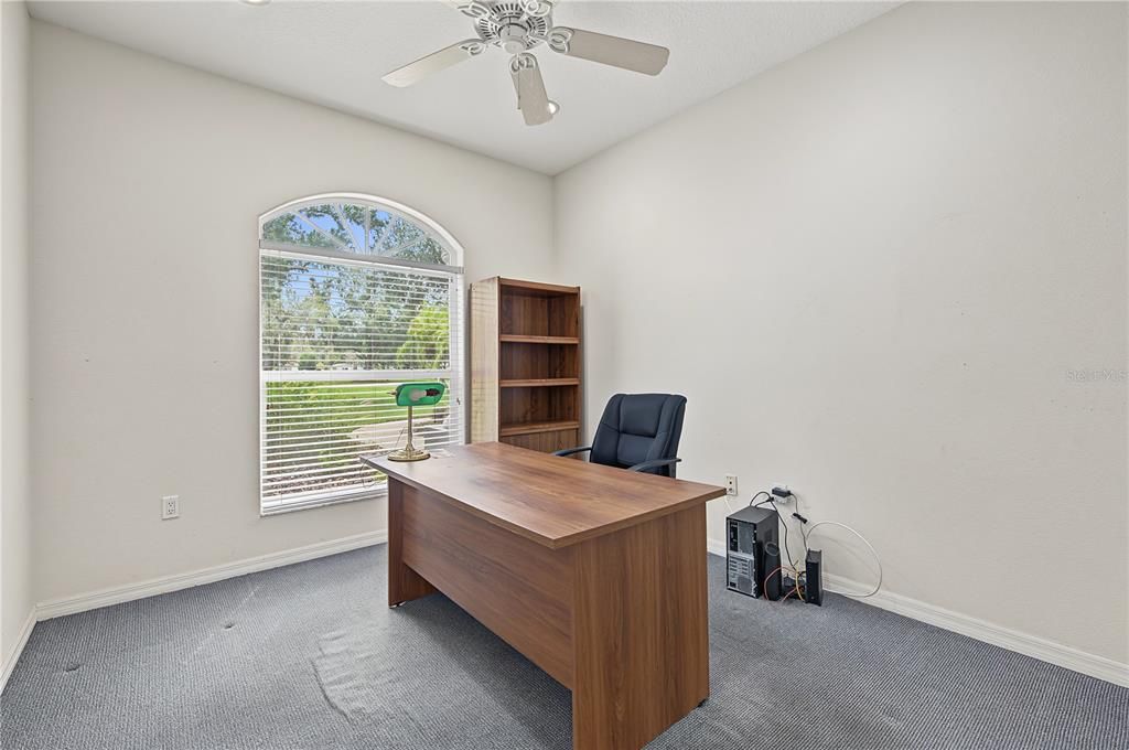 En Venta: $699,000 (3 camas, 3 baños, 2610 Pies cuadrados)