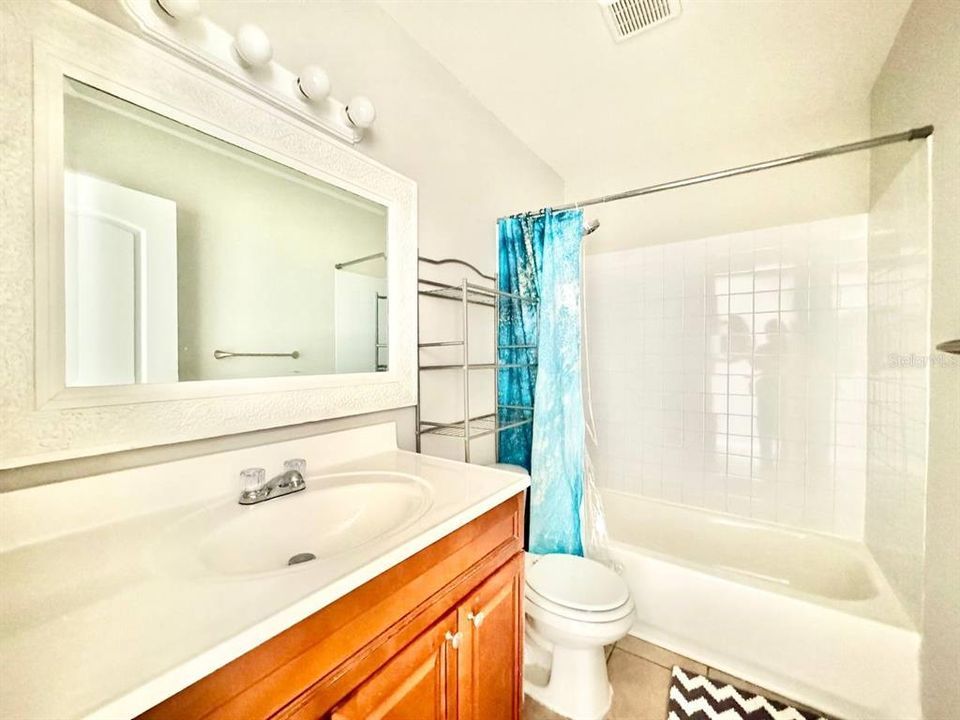 В аренду: $1,350 (2 спален, 1 ванн, 768 Квадратных фут)