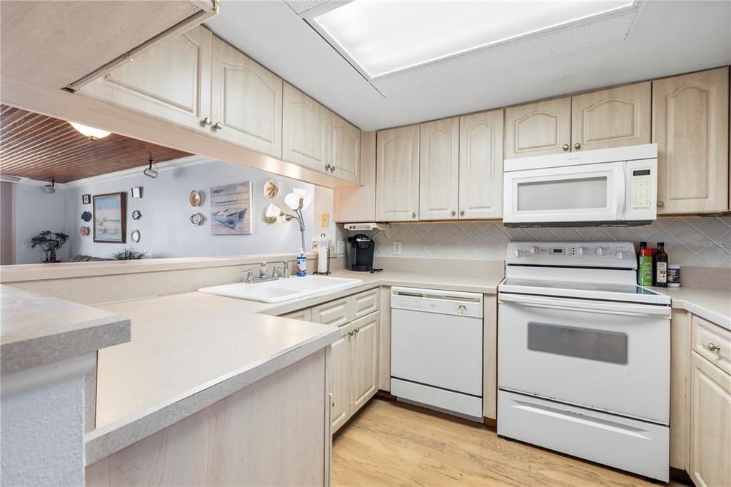 En Venta: $359,000 (2 camas, 2 baños, 1236 Pies cuadrados)