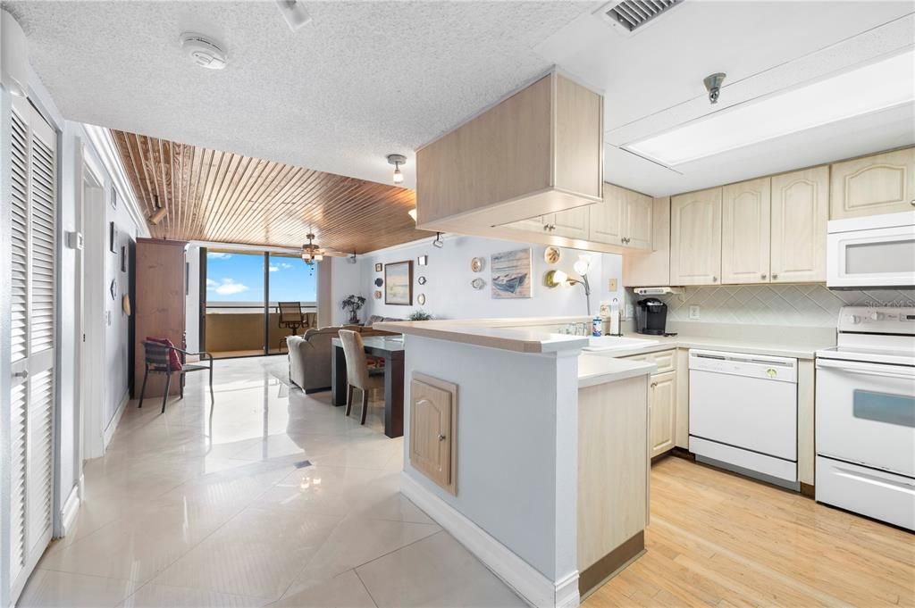 En Venta: $359,000 (2 camas, 2 baños, 1236 Pies cuadrados)