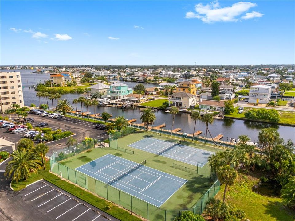 En Venta: $359,000 (2 camas, 2 baños, 1236 Pies cuadrados)