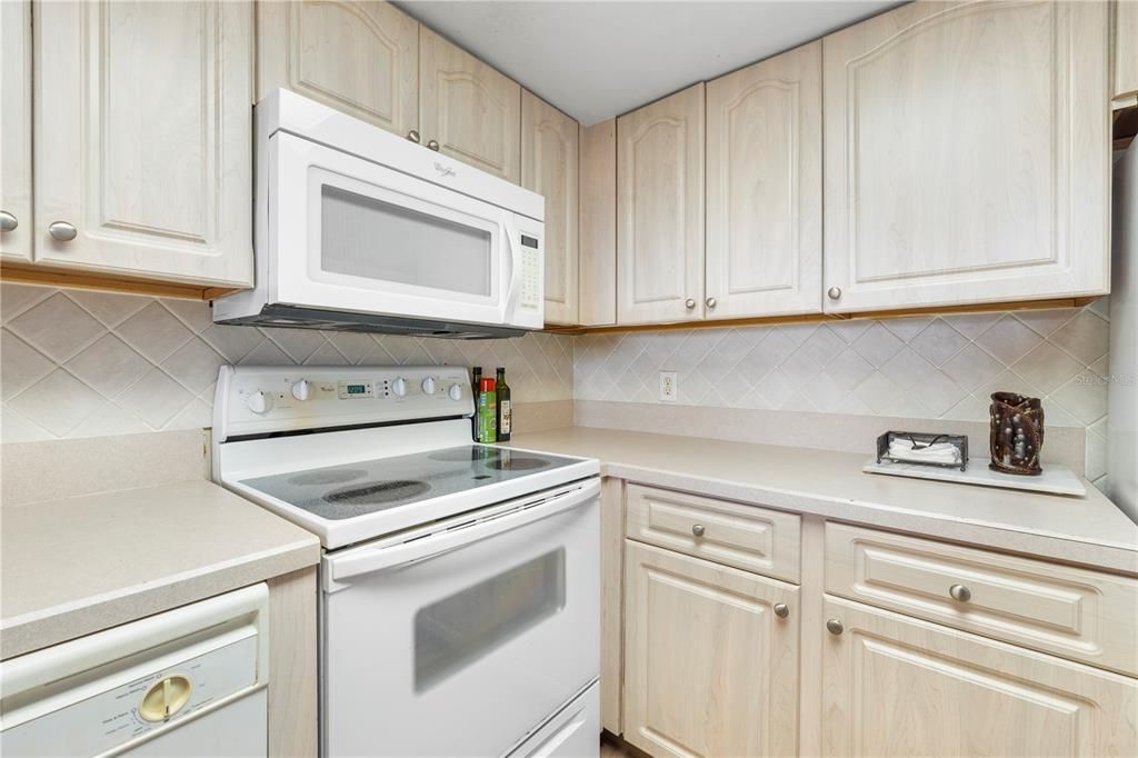 En Venta: $359,000 (2 camas, 2 baños, 1236 Pies cuadrados)