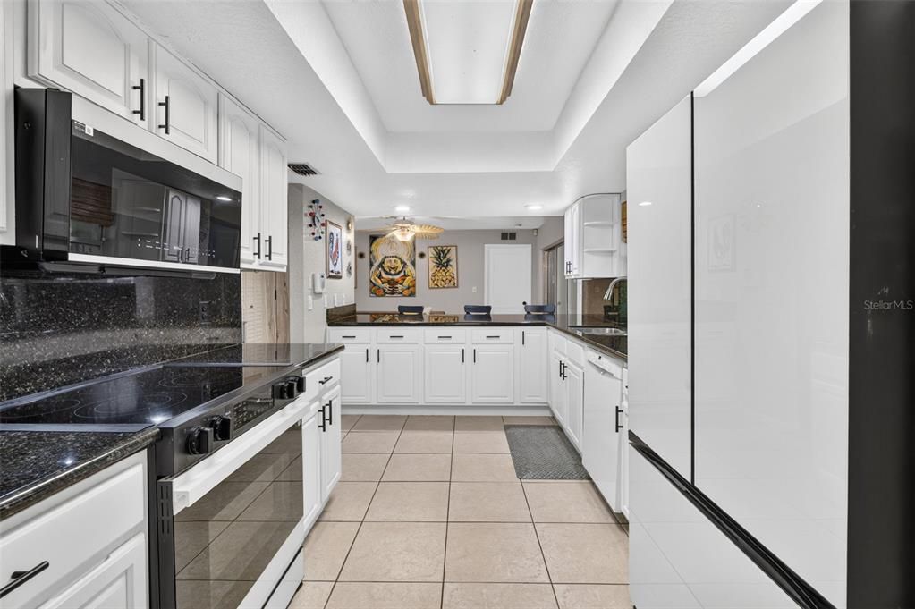 На продажу: $629,900 (4 спален, 2 ванн, 1684 Квадратных фут)