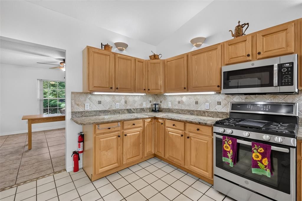 For Sale: $850,000 (3 beds, 2 baths, 2344 Square Feet)
