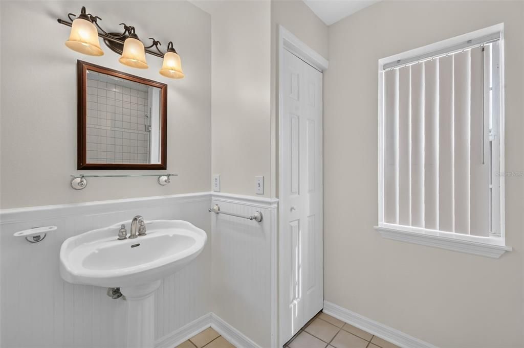 For Sale: $850,000 (3 beds, 2 baths, 2344 Square Feet)