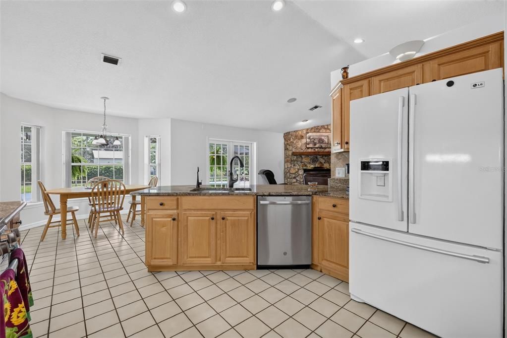 For Sale: $850,000 (3 beds, 2 baths, 2344 Square Feet)