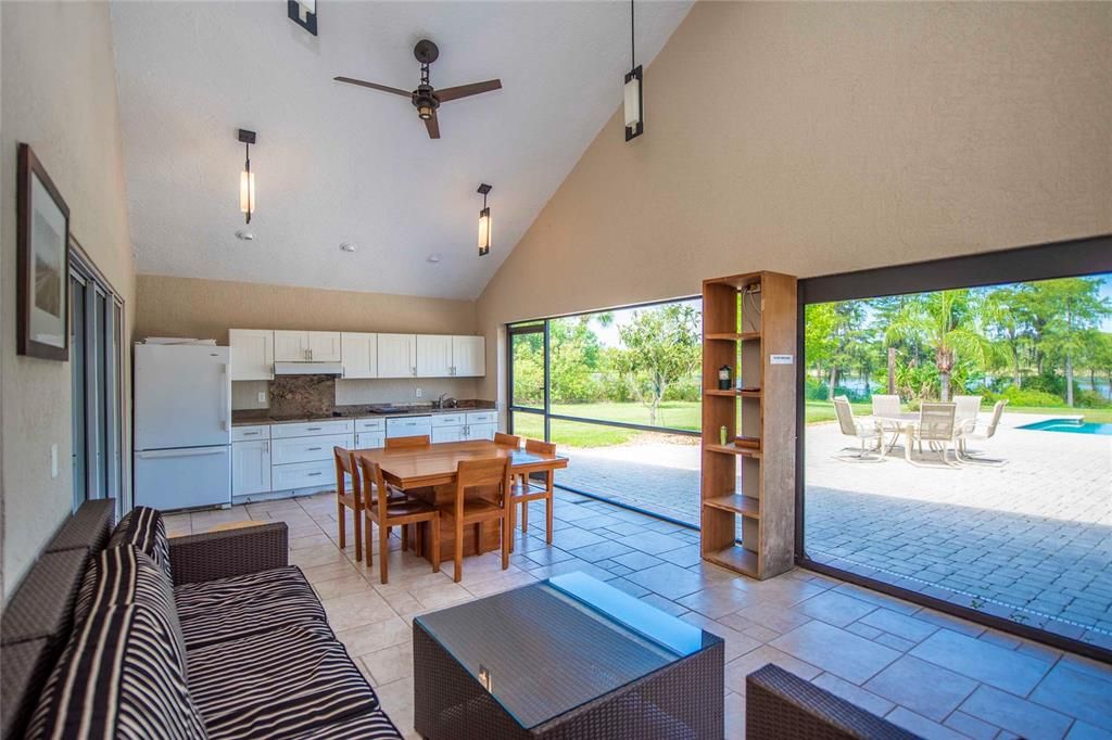 En Venta: $1,200,000 (4 camas, 4 baños, 2794 Pies cuadrados)