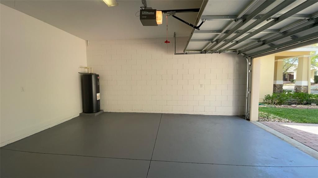 For Rent: $2,799 (4 beds, 3 baths, 2214 Square Feet)
