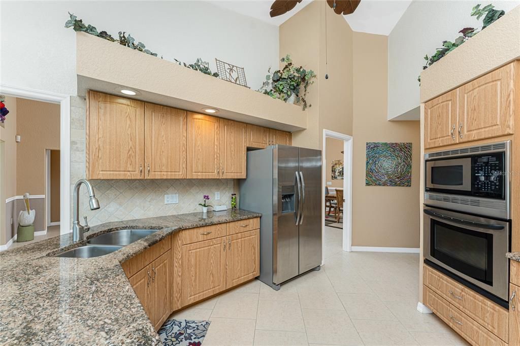 На продажу: $499,900 (4 спален, 3 ванн, 2136 Квадратных фут)