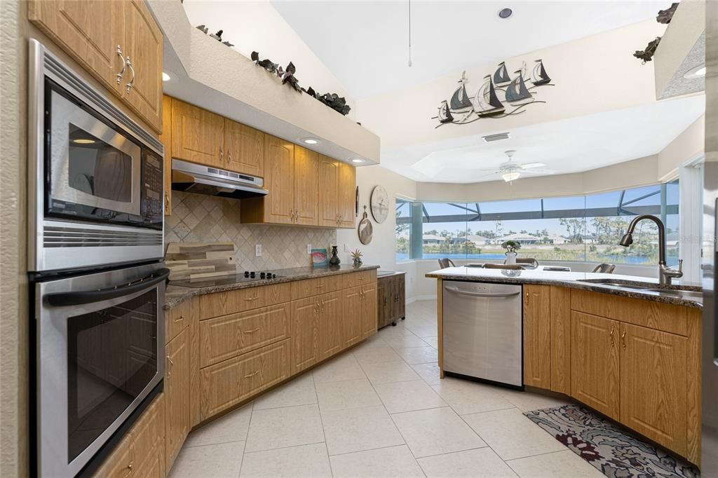 На продажу: $499,900 (4 спален, 3 ванн, 2136 Квадратных фут)