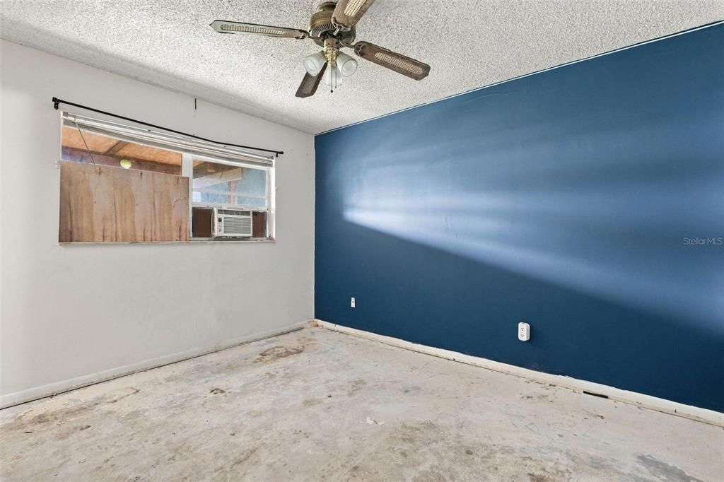 For Sale: $146,000 (4 beds, 2 baths, 1762 Square Feet)