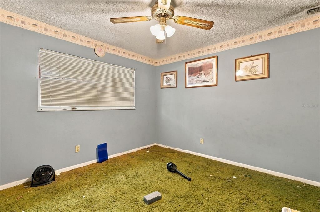 For Sale: $146,000 (4 beds, 2 baths, 1762 Square Feet)