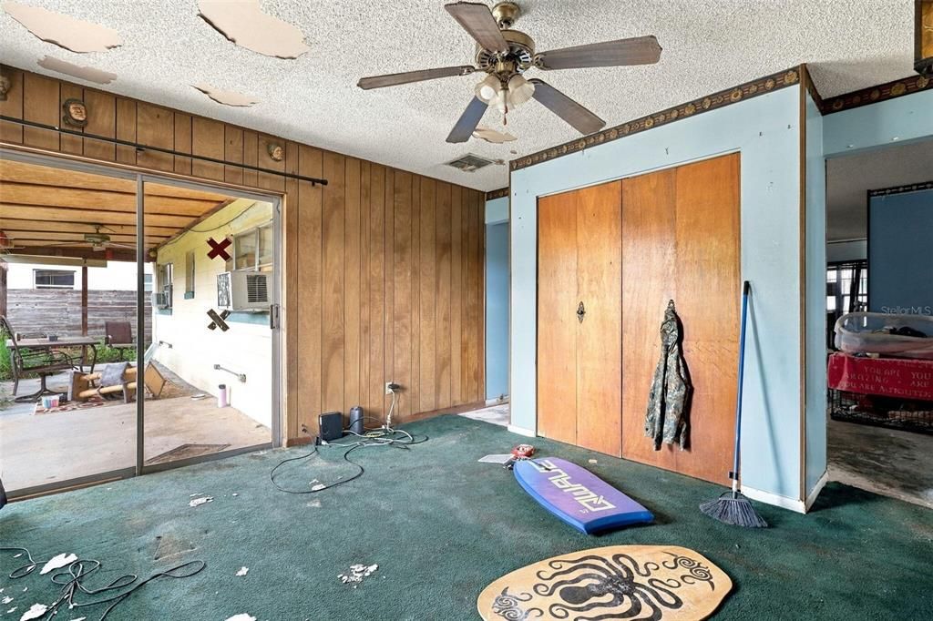 For Sale: $146,000 (4 beds, 2 baths, 1762 Square Feet)