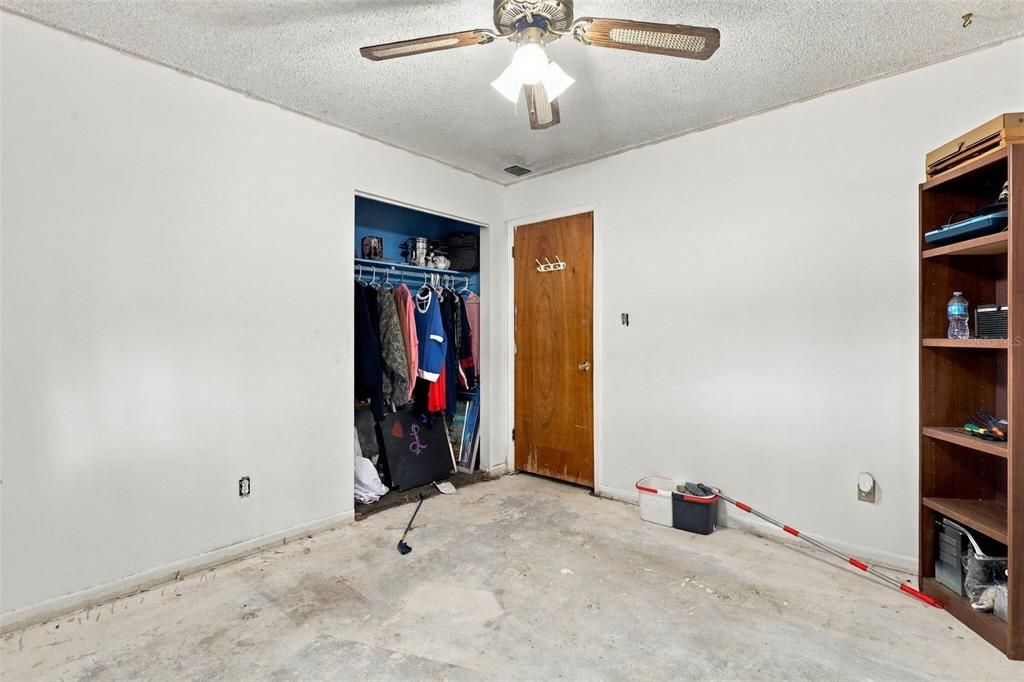 For Sale: $146,000 (4 beds, 2 baths, 1762 Square Feet)