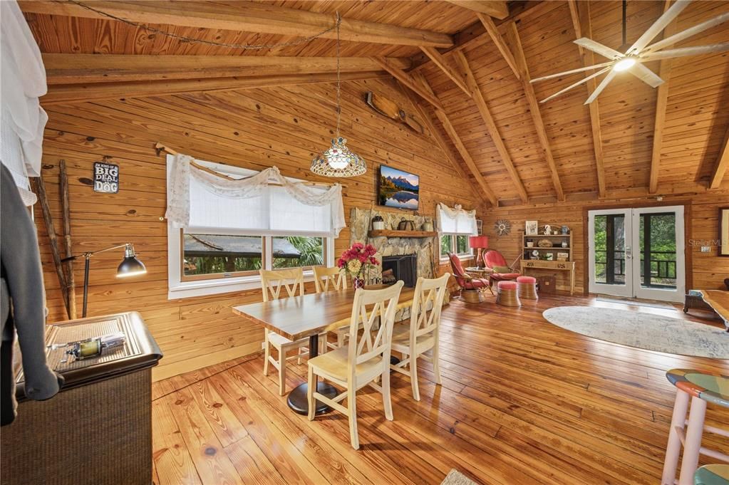 На продажу: $425,000 (3 спален, 2 ванн, 1676 Квадратных фут)