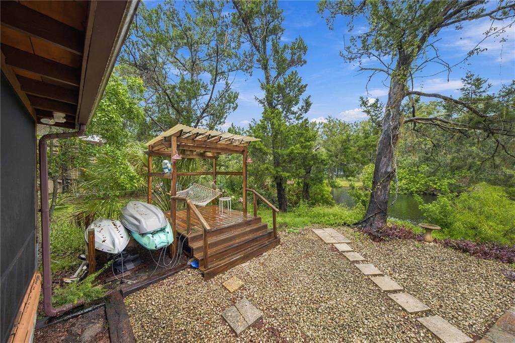 На продажу: $425,000 (3 спален, 2 ванн, 1676 Квадратных фут)