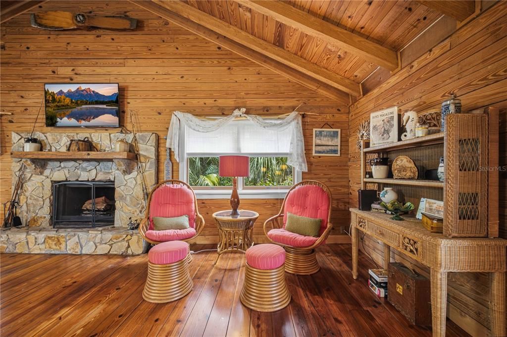 На продажу: $425,000 (3 спален, 2 ванн, 1676 Квадратных фут)