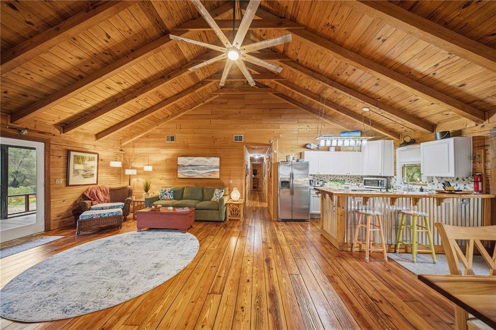 На продажу: $425,000 (3 спален, 2 ванн, 1676 Квадратных фут)