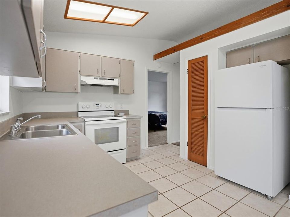 En Venta: $230,000 (2 camas, 2 baños, 1088 Pies cuadrados)