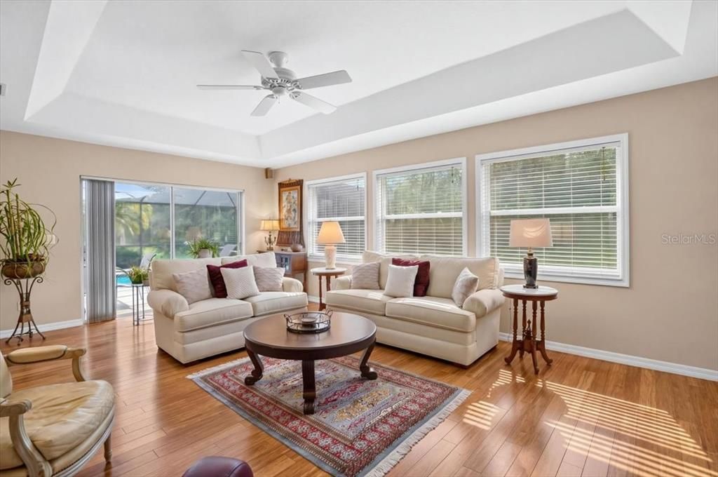 For Sale: $585,000 (3 beds, 2 baths, 2117 Square Feet)