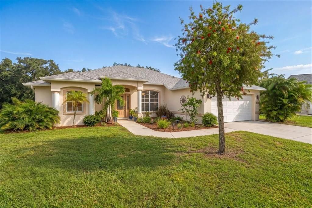 For Sale: $585,000 (3 beds, 2 baths, 2117 Square Feet)