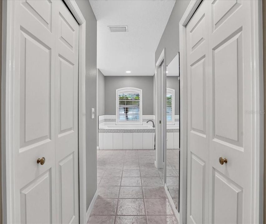 For Sale: $585,000 (3 beds, 2 baths, 2117 Square Feet)