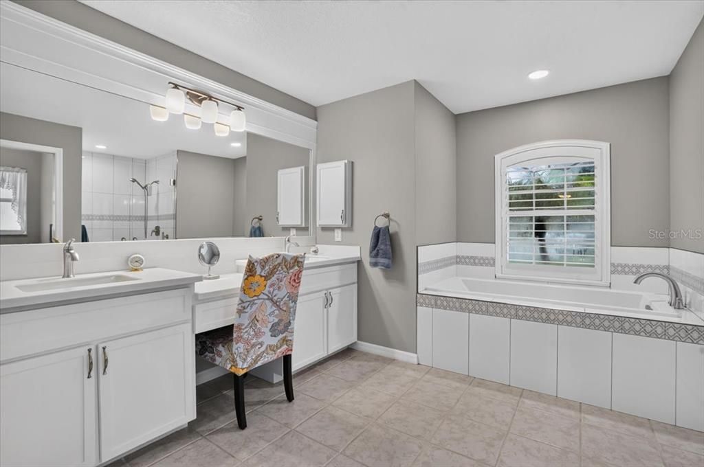 For Sale: $585,000 (3 beds, 2 baths, 2117 Square Feet)