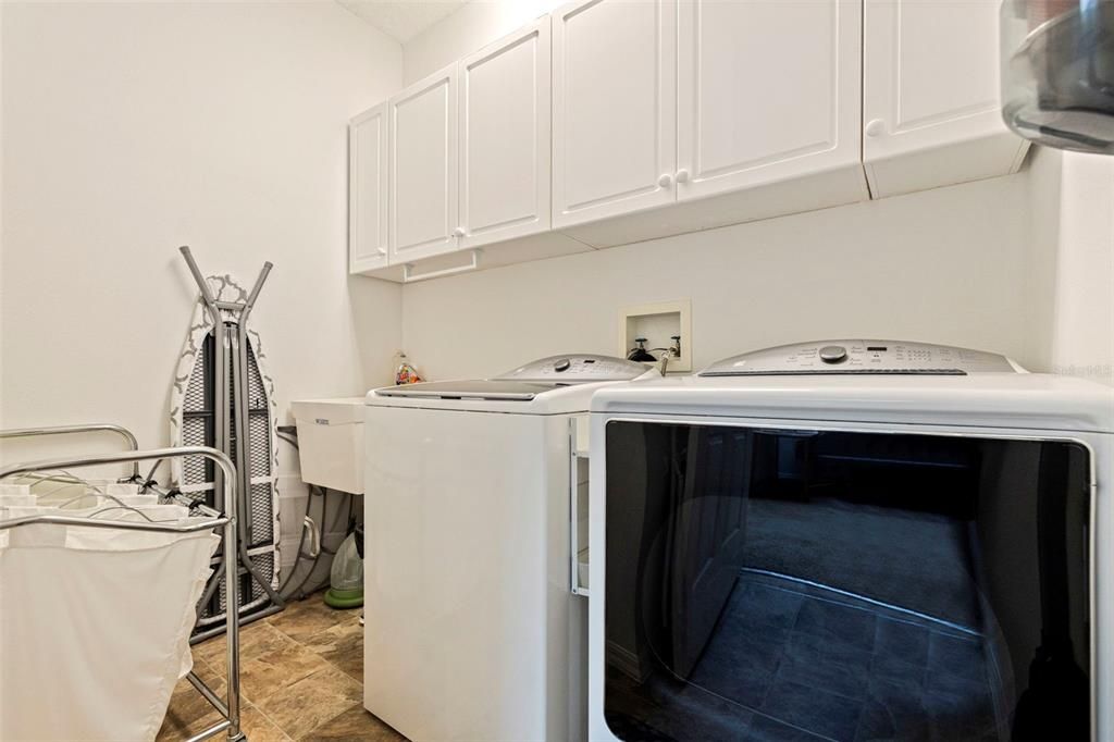 For Sale: $445,000 (3 beds, 2 baths, 1819 Square Feet)