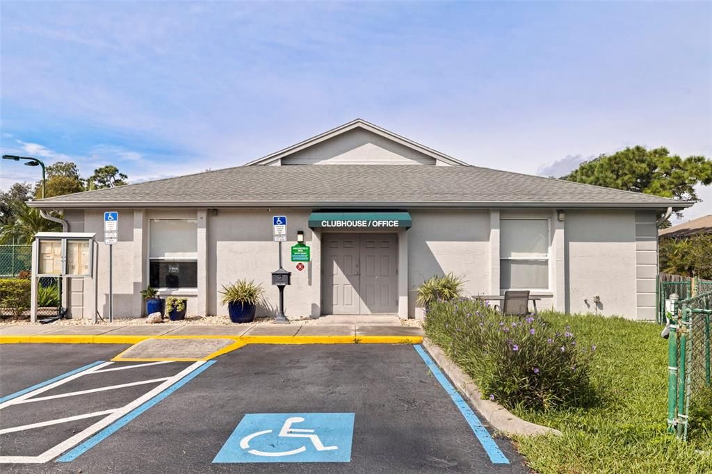 For Sale: $445,000 (3 beds, 2 baths, 1819 Square Feet)