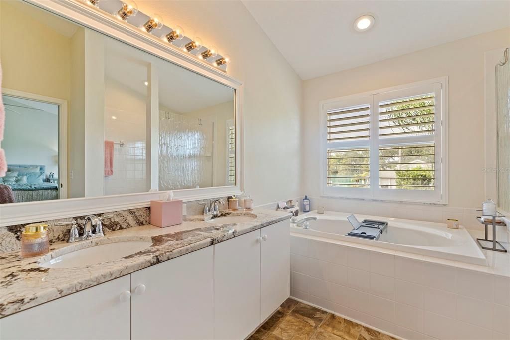 For Sale: $445,000 (3 beds, 2 baths, 1819 Square Feet)